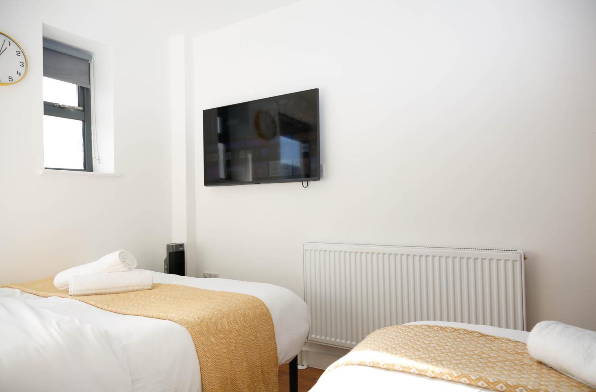 New Luxury Rooms In The Heart Of London Next To Shops, Cafes, Bars & Metro With Shared Bathrooms Luaran gambar