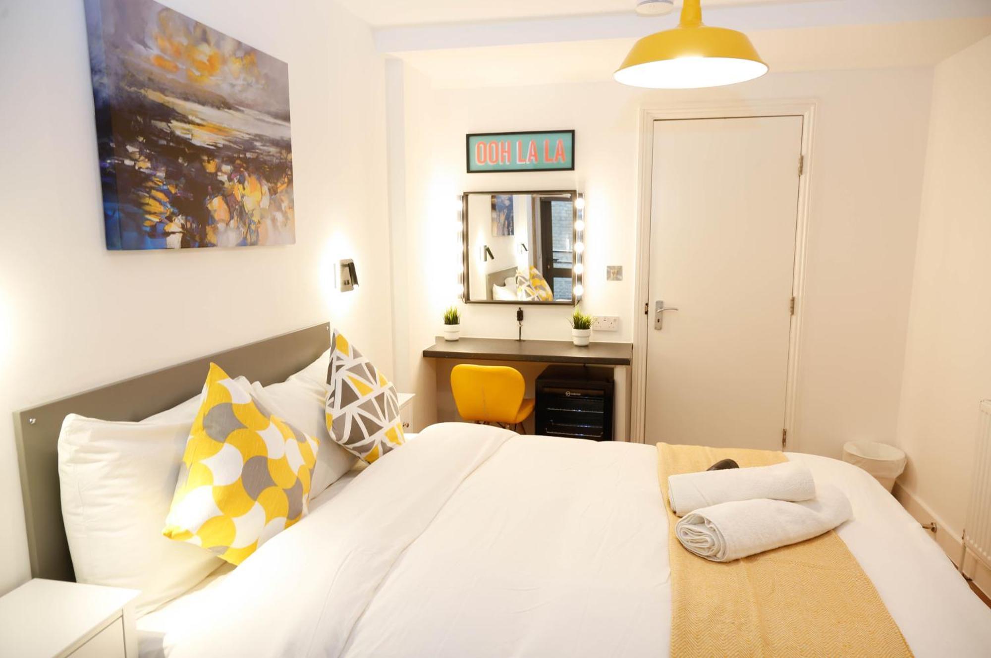 New Luxury Rooms In The Heart Of London Next To Shops, Cafes, Bars & Metro With Shared Bathrooms Luaran gambar