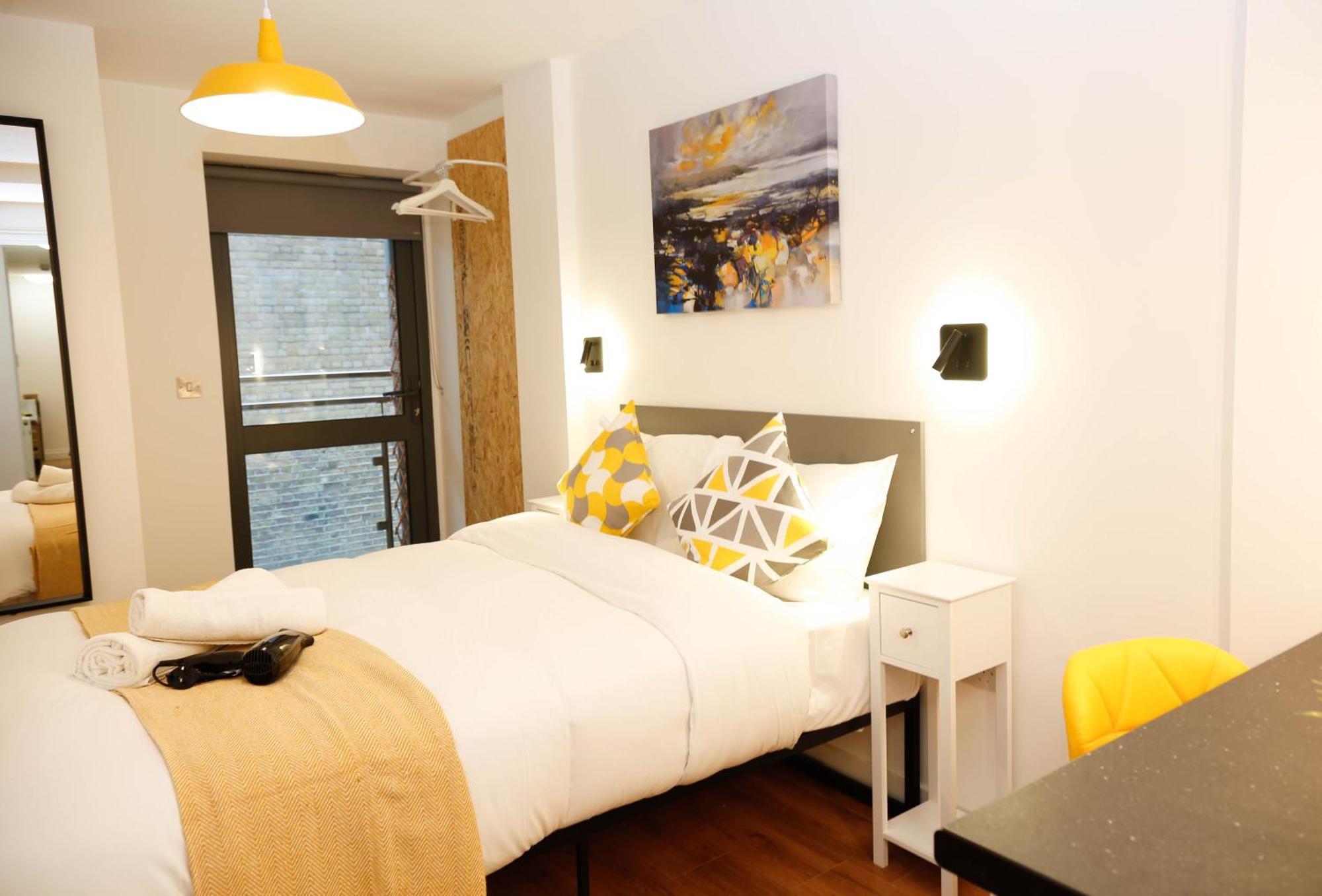 New Luxury Rooms In The Heart Of London Next To Shops, Cafes, Bars & Metro With Shared Bathrooms Luaran gambar