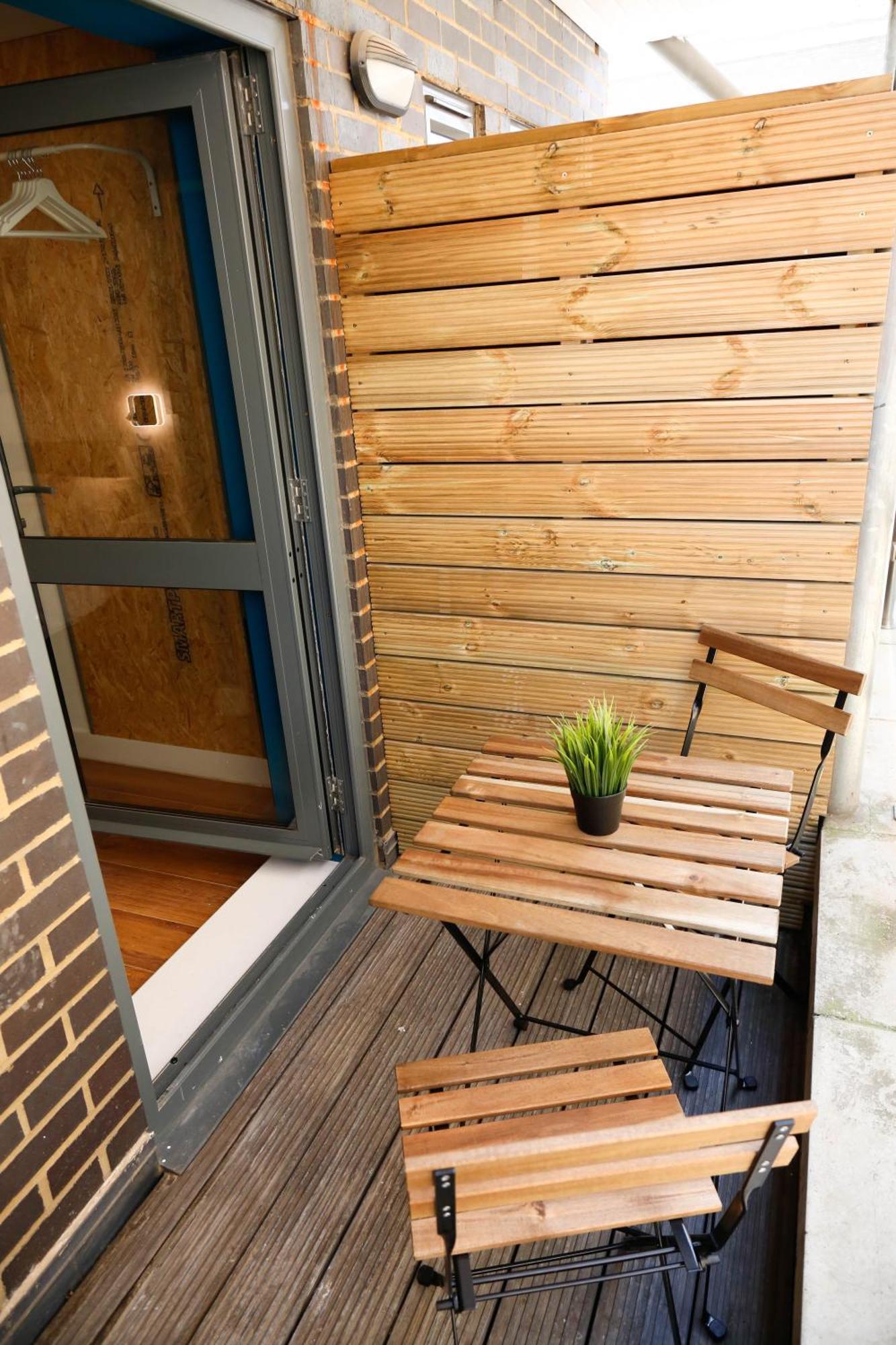 New Luxury Rooms In The Heart Of London Next To Shops, Cafes, Bars & Metro With Shared Bathrooms Luaran gambar