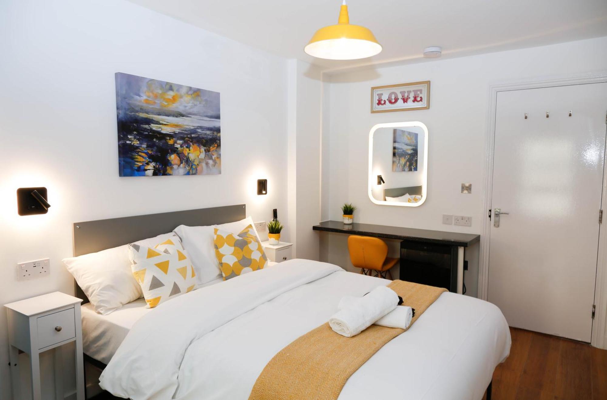 New Luxury Rooms In The Heart Of London Next To Shops, Cafes, Bars & Metro With Shared Bathrooms Luaran gambar