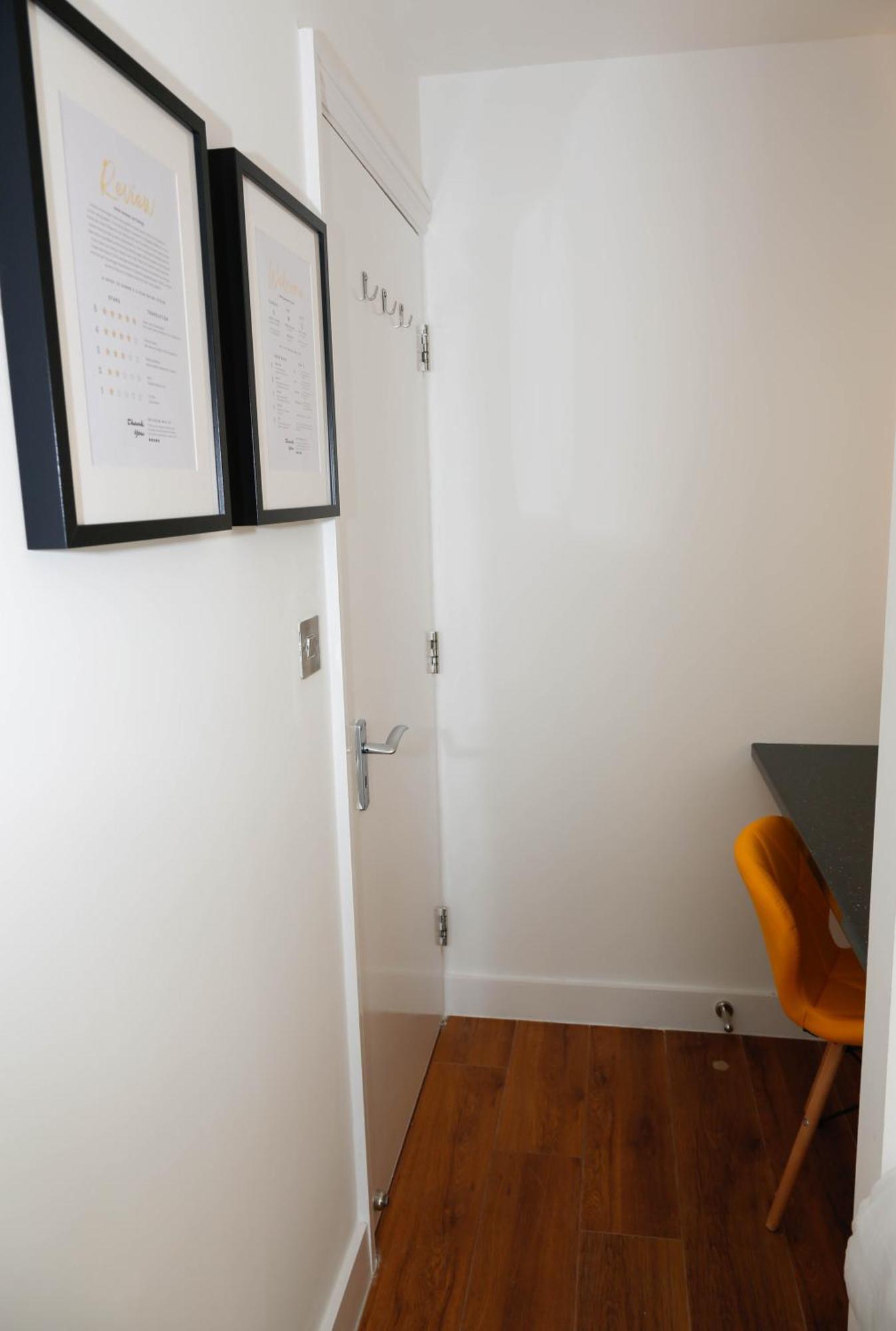 New Luxury Rooms In The Heart Of London Next To Shops, Cafes, Bars & Metro With Shared Bathrooms Luaran gambar